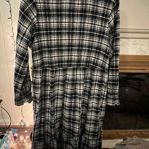 Terra & Sky Black and White Plaid Long Sleeve Dress brand new worn once